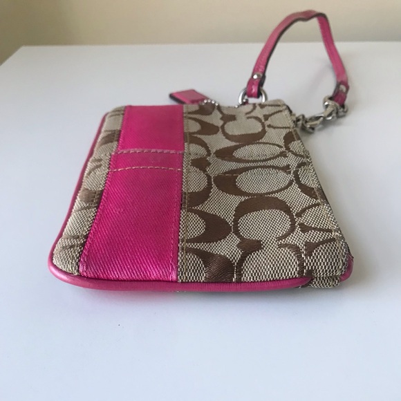 Coach Signature Jacquard Patent Leather Monogram Wristlet, Y2K / Vintage - Picture 10 of 16